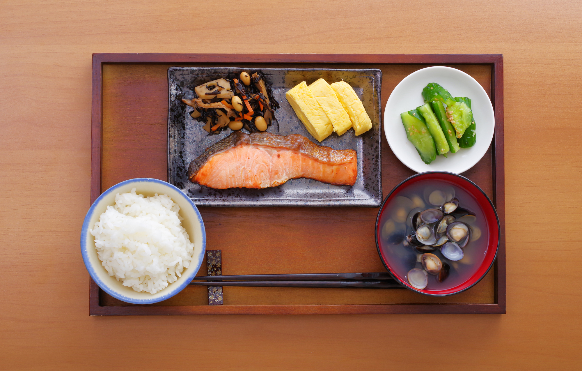 なぜ食事が髪の健康に重要？